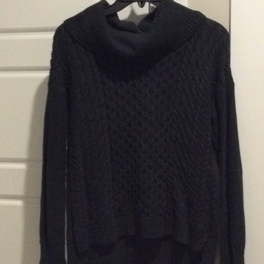 American Eagle dark grey sweater.